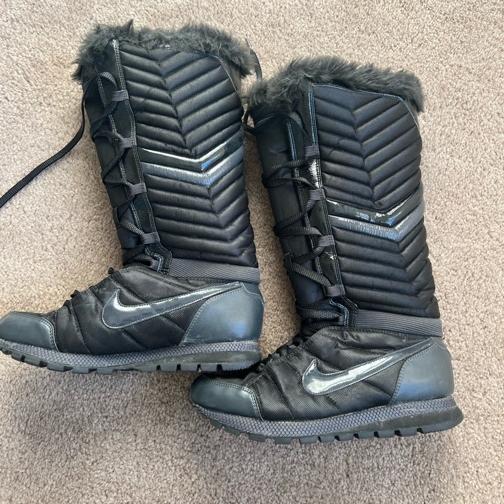 Nike Apres Ski High Winter Snow Boot